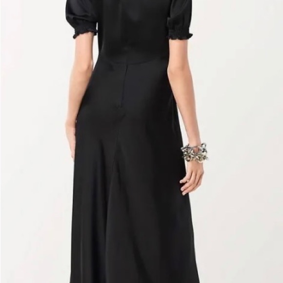 DVF soft satin Avianna maxi dress in black size 10. Perfect condition. - Picture 3 of 4